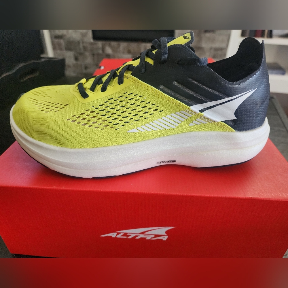 Altra Vanish Carbon women's running shoe